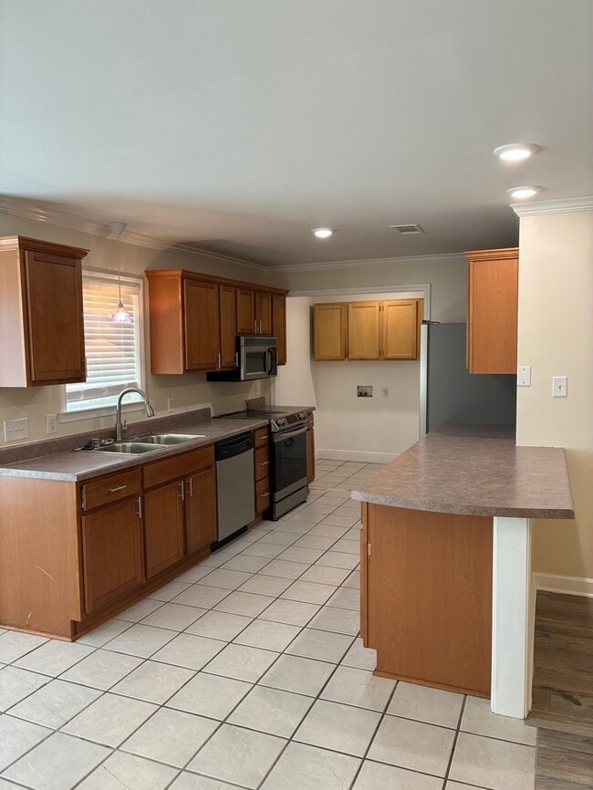 1041 Hubbard St in Waveland, MS - Building Photo - Building Photo