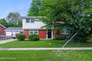 3422 Peleske Dr in Louisville, KY - Building Photo