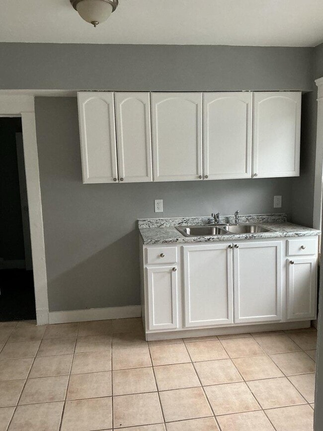 property at 3412 E 123rd St