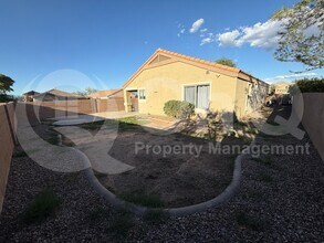438 S Douglas Wash Rd in Vail, AZ - Foto de edificio - Building Photo