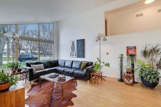 321 Ferndale Rd in Glenview, IL - Building Photo - Building Photo