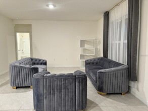 1257 Cascades Ave in Davenport, FL - Building Photo - Building Photo