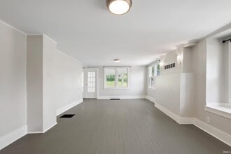 1112 Park Ave in Winona Lake, IN - Building Photo - Building Photo