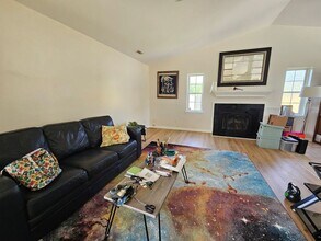 204 Daplin Pl in Jacksonville, NC - Building Photo - Building Photo