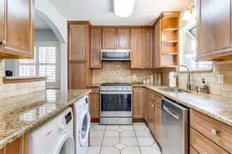 6849 Trammel Dr in Dallas, TX - Building Photo - Building Photo
