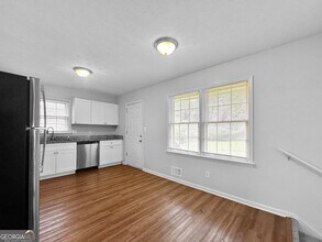 3865 Morning Creek Dr in College Park, GA - Building Photo - Building Photo