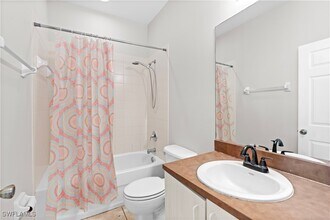 4191 Bellasol Cir in Ft. Myers, FL - Building Photo - Building Photo