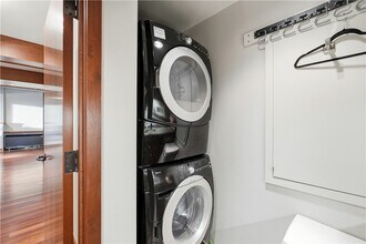 5 W Mountain St in Fayetteville, AR - Building Photo - Building Photo