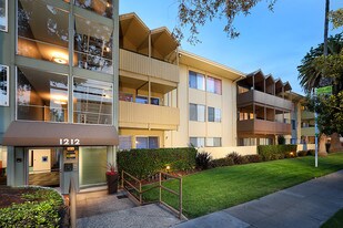 Sequoia Redwood City Apartments
