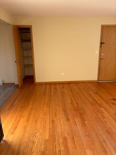 7350 W Belmont Ave in Chicago, IL - Foto de edificio - Building Photo