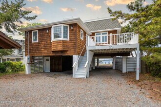 484 Ocean Ave in Sea Bright, NJ - Building Photo - Building Photo