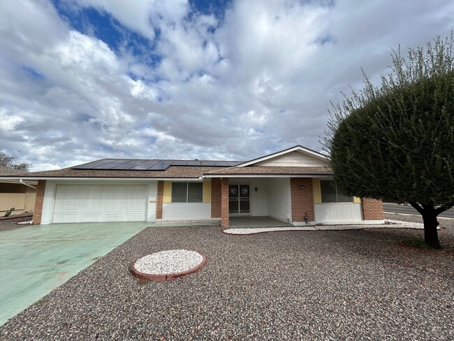 property at 10551 W Prairie Hills Cir