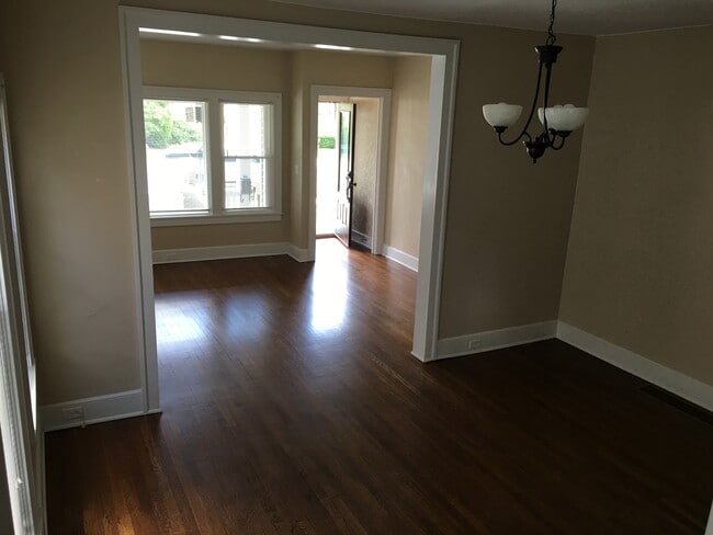 42 Bennett Ave, Unit 2 in Binghamton, NY - Foto de edificio - Building Photo