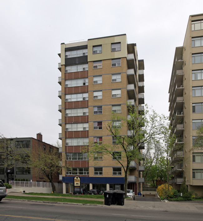 Manhattan Towers in Toronto, ON - Building Photo - Building Photo