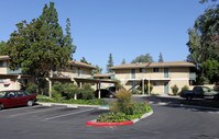 Building Photo - Dry Creek Apartamentos in Modesto, California