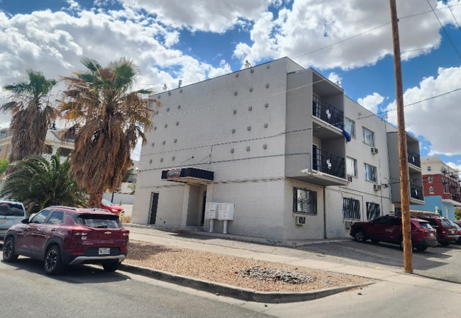 1300 N Oregon St, Unit 217 in El Paso, TX - Foto de edificio - Building Photo