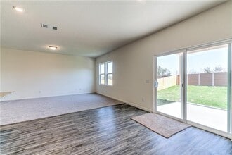 19507 Cloudy Bay Dr in Pflugerville, TX - Building Photo - Building Photo