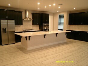 700 Jasmine Ct in Dixon, CA - Building Photo - Building Photo