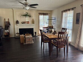 10022 Wind Burn Trail in Converse, TX - Building Photo - Building Photo