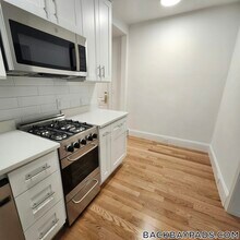 60 Clearway St in Boston, MA - Foto de edificio - Building Photo