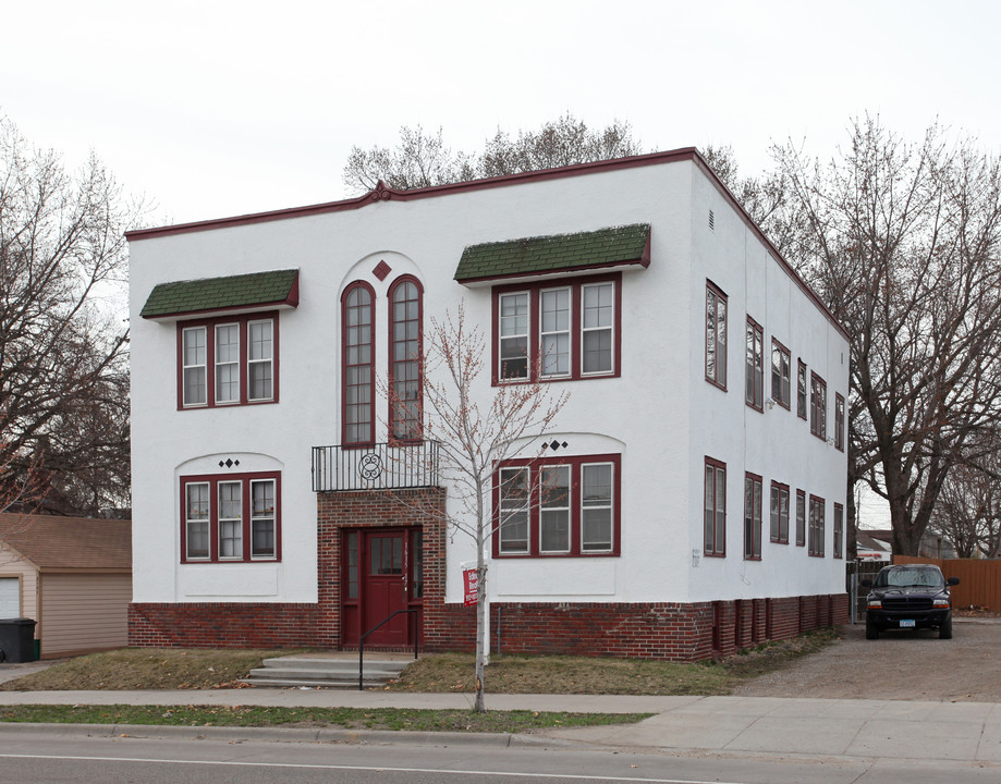 1615-1617 Lowry Ave N in Minneapolis, MN - Building Photo