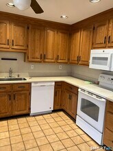 223 Deer Run in Shelton, CT - Building Photo - Building Photo