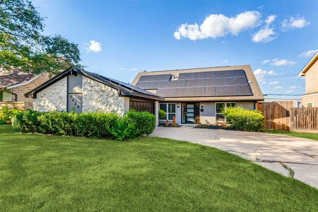 property at 1424 Stagecoach Dr