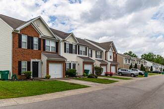 Lake Ridge Village in Nashville, TN - Building Photo - Building Photo