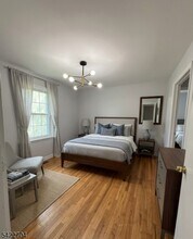 429 Brookside Dr in Roselle, NJ - Building Photo - Building Photo