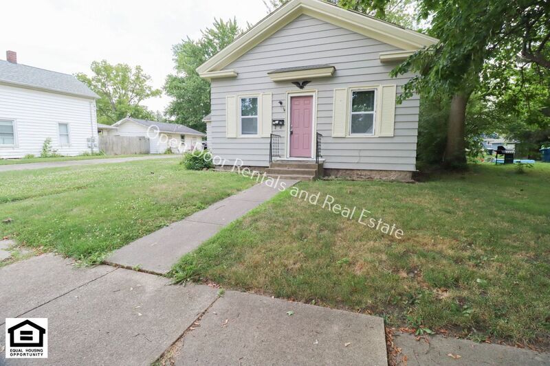 343 W 9th St in Auburn, IN - Building Photo