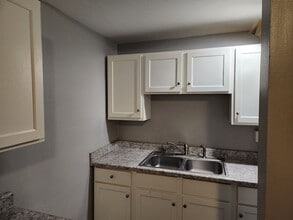 1115 14th St in Moline, IL - Building Photo - Building Photo