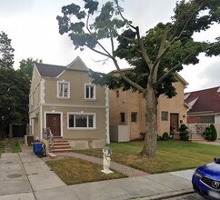 7651 174th St in Fresh Meadows, NY - Building Photo - Building Photo