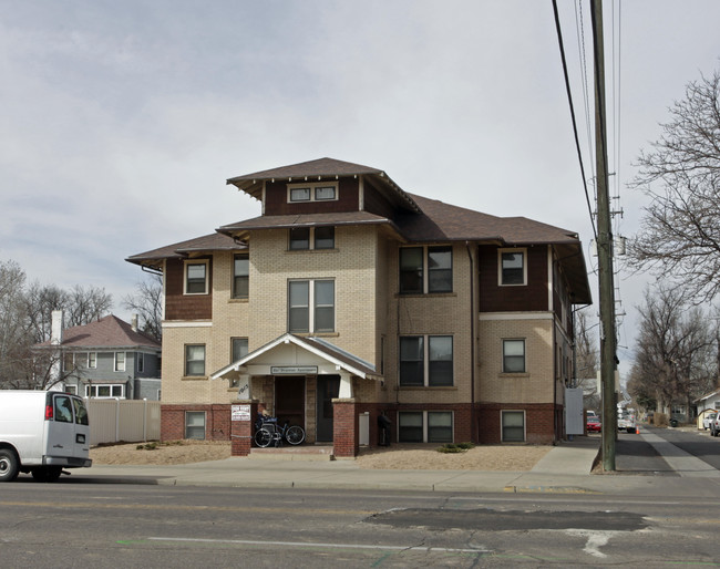 The Virginian Apartments in Greeley, CO - Foto de edificio - Building Photo