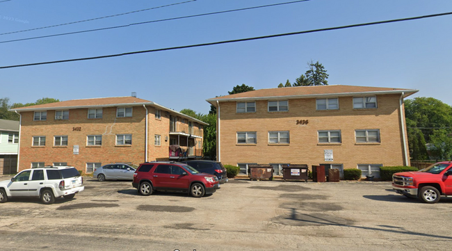 3432-36 Harrison Ave in Rockford, IL - Building Photo - Building Photo