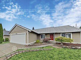 8414 204th St Ct E in Spanaway, WA - Building Photo