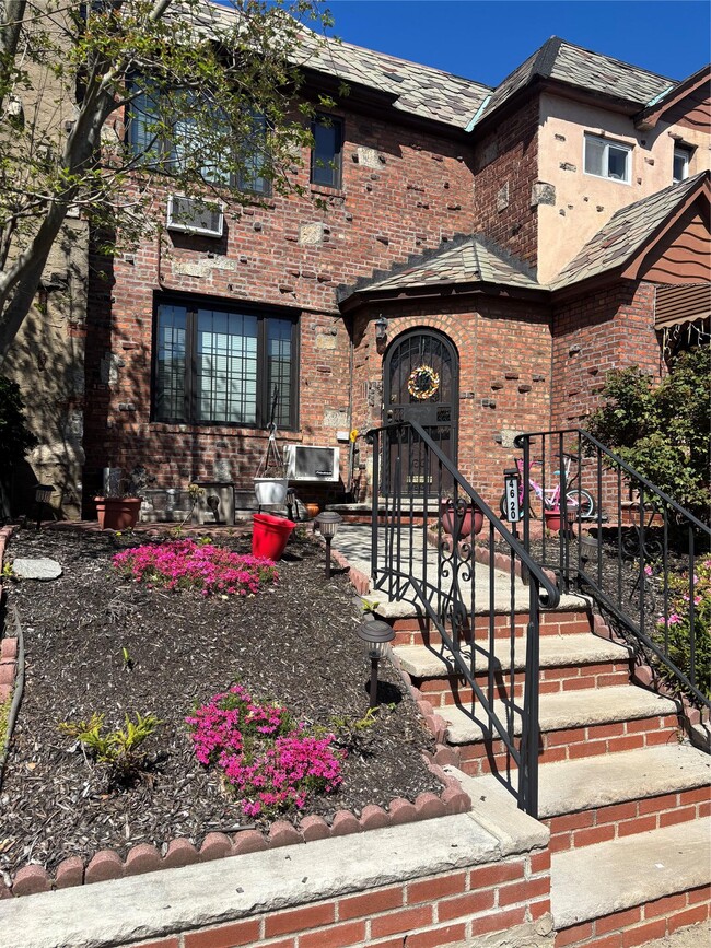 property at 46-20-46193 193rd St