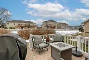 115 Crest View in Carlisle, PA - Building Photo