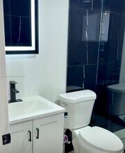 651 N 73rd Ave in Hollywood, FL - Building Photo - Building Photo