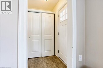 26 Clara Crescent in Brantford, ON - Building Photo - Building Photo