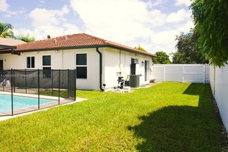 25760 SW 127th Ct in Homestead, FL - Building Photo - Building Photo