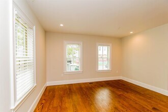 126 Columbia St, Unit 1 in Cambridge, MA - Building Photo - Building Photo