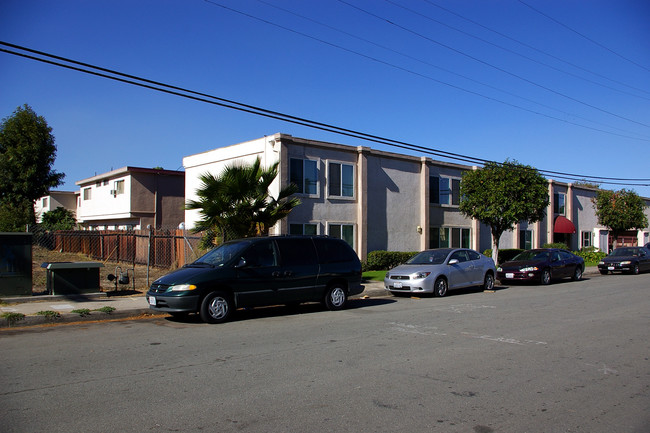 Maronda Terrace Apartments in El Cajon, CA - Building Photo - Building Photo