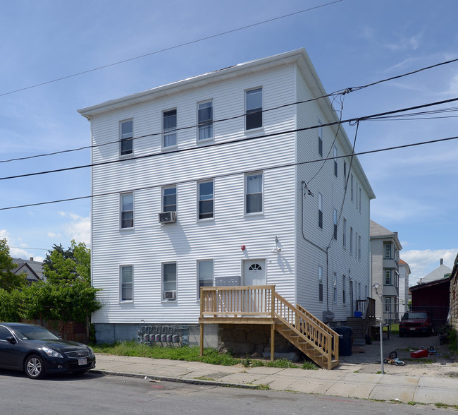 23 Beetle St in New Bedford, MA - Building Photo - Building Photo