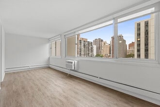 1356 N Dearborn St, Unit 16B in Chicago, IL - Building Photo - Building Photo