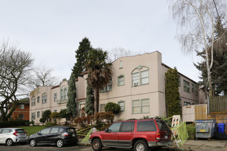 Del Rey Apartments in Portland, OR - Building Photo - Building Photo