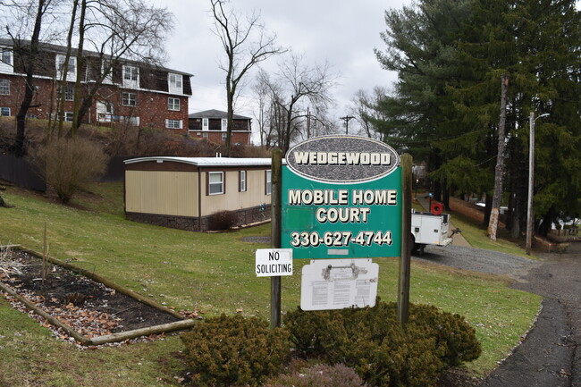 Wedgewood Mobile Home Court