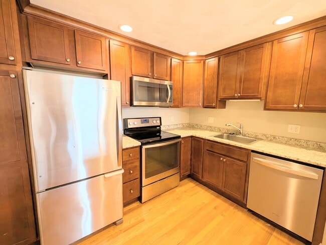 property at 1105 Lexington St