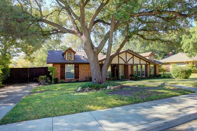property at 1513 Capetown Dr