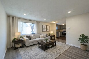 82 Newbury St, Unit 2 in Somerville, MA - Building Photo