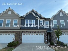 203 Raccoon Path in Holly Springs, NC - Building Photo